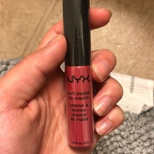 BRAND NEW NYX LIP GLOSS